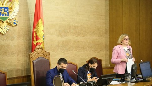 МЕТЛА МИЛОВ ПРОСВЕТНИ КАДАР: Без фотеља остаје 400 директора и заменика из ДПС и СД МЕТЛА МИЛОВ ПРОСВЕТНИ КАДАР: Без фотеља остаје 400 директора и заменика из ДПС и СД