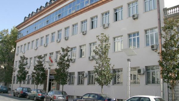 УТВРЂЕНА ЛИСТА ОД 27 КАНДИДАТА: Сужава се избор за судије Уставног суда Црне Горе УТВРЂЕНА ЛИСТА ОД 27 КАНДИДАТА: Сужава се избор за судије Уставног суда Црне Горе