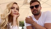 ЈЕЛЕНА ПОКАЗАЛА ДАРИА: Плавокоса глумица ужива са дечком у грчком месту Вуљагмени ЈЕЛЕНА ПОКАЗАЛА ДАРИА: Плавокоса глумица ужива са дечком у грчком месту Вуљагмени