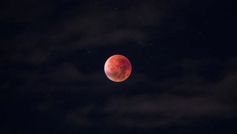 СУПЕР МЕСЕЦ ДАНАС НА НЕБУ: Ево шта се крије иза овог астрономског феномена СУПЕР МЕСЕЦ ДАНАС НА НЕБУ: Ево шта се крије иза овог астрономског феномена