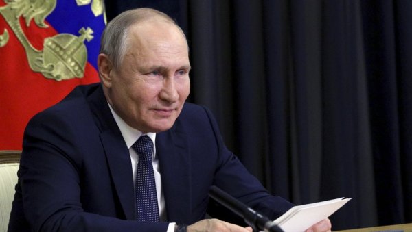 ПУТИН ОТКРИО КОЈУ ЈЕ ВАКЦИНУ ПРИМИО: Увече сам имао само благу температуру ПУТИН ОТКРИО КОЈУ ЈЕ ВАКЦИНУ ПРИМИО: Увече сам имао само благу температуру