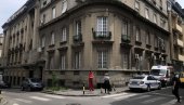 ПРВЕ СЛИКЕ И СНИМЦИ СА ВРАЧАРА: Драма у Молеровој још траје - Покушала да убије мајку, оца и тетку, одбија да изађе из стана ПРВЕ СЛИКЕ И СНИМЦИ СА ВРАЧАРА: Драма у Молеровој још траје - Покушала да убије мајку, оца и тетку, одбија да изађе из стана