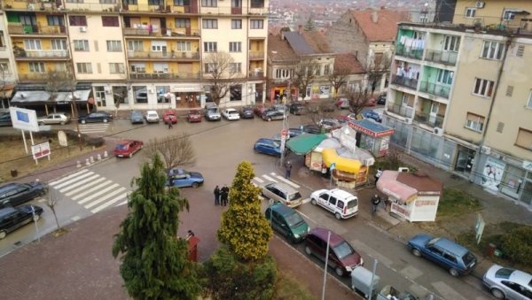 ПОЗИВ КОРИСНИЦИМА ДА ИЗМИРЕ ДУГОВАЊА: У власотиначком „Водоводу“ одлучили да заведу ред ПОЗИВ КОРИСНИЦИМА ДА ИЗМИРЕ ДУГОВАЊА: У власотиначком „Водоводу“ одлучили да заведу ред