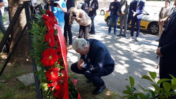 НОВОМ ИСТРАГОМ ДО УБИЦЕ: Ни после 17 година није расветљена ликвидација Душка Јовановића, уредника Дана НОВОМ ИСТРАГОМ ДО УБИЦЕ: Ни после 17 година није расветљена ликвидација Душка Јовановића, уредника Дана