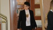SONJA KARADŽIĆ SE OPROSTILA OD NOGA: Radovanu ne mogu ni da javim, ne daju fašisti! Kad se nekad čujemo, plakaćemo zajedno...