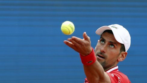 SLIKA KOJA ĆE VAS RAZNEŽITI: Novak sa bebom u naručju, niko nije ostao imun(FOTO) SLIKA KOJA ĆE VAS RAZNEŽITI: Novak sa bebom u naručju, niko nije ostao imun(FOTO)