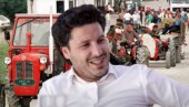 АБАЗОВИЋ У САРАЈЕВУ: Након усвајања резолуције о Сребреници, све су му опростили АБАЗОВИЋ У САРАЈЕВУ: Након усвајања резолуције о Сребреници, све су му опростили