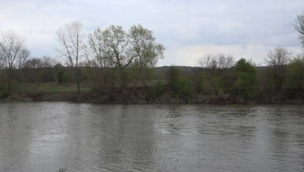 ТРАГЕДИЈА НА МОРАВИ: Раде и Велибор нису испливали, у току потрага за телима ТРАГЕДИЈА НА МОРАВИ: Раде и Велибор нису испливали, у току потрага за телима