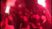 ŠAMPIONSKO SLAVLJE: Ovako su navijači Zvezde proslavili titulu (VIDEO) ŠAMPIONSKO SLAVLJE: Ovako su navijači Zvezde proslavili titulu (VIDEO)