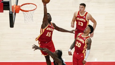 BOGDANOVIĆ PONOVO POGAĐAO TROJKE: Atlanta pobedila NJujork i povela u seriji (VIDEO) BOGDANOVIĆ PONOVO POGAĐAO TROJKE: Atlanta pobedila NJujork i povela u seriji (VIDEO)
