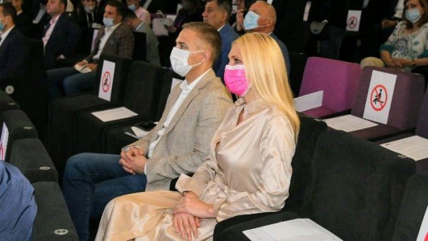 ВУЧИЋ О ОСТАВЦИ СТЕФАНОВИЋА: Председник на ГО СНС ВУЧИЋ О ОСТАВЦИ СТЕФАНОВИЋА: Председник на ГО СНС