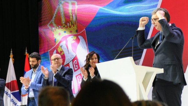 ПОБЕДИЋЕМО УБЕДЉИВО, НА СВАКОМ МЕСТУ! Вучић о предстојећим изборима - показаћемо шта народ у Србији мисли ПОБЕДИЋЕМО УБЕДЉИВО, НА СВАКОМ МЕСТУ! Вучић о предстојећим изборима - показаћемо шта народ у Србији мисли