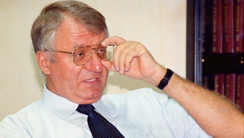 VRAĆAJU SE NA PRAVI PUT! Šešelj iznenađen: Ta vest me je silno obradovala VRAĆAJU SE NA PRAVI PUT! Šešelj iznenađen: Ta vest me je silno obradovala