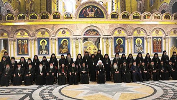 ИЗАЗОВИ У ЦРНОЈ ГОРИ, ТЕШКО И НА КОСОВУ: Изабрана чак петорица викарних владика, који ће бити будућност епископата СПЦ ИЗАЗОВИ У ЦРНОЈ ГОРИ, ТЕШКО И НА КОСОВУ: Изабрана чак петорица викарних владика, који ће бити будућност епископата СПЦ