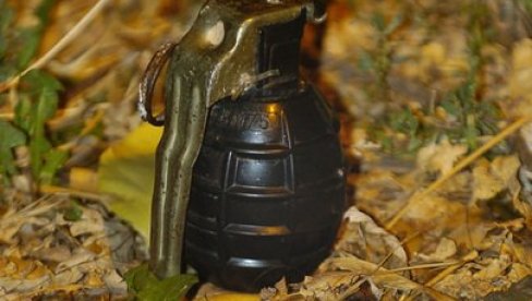 OPTUŽNICA ZA BACANJE BOMBE: Jedan gađao dvorište, drugi čuvao stražu