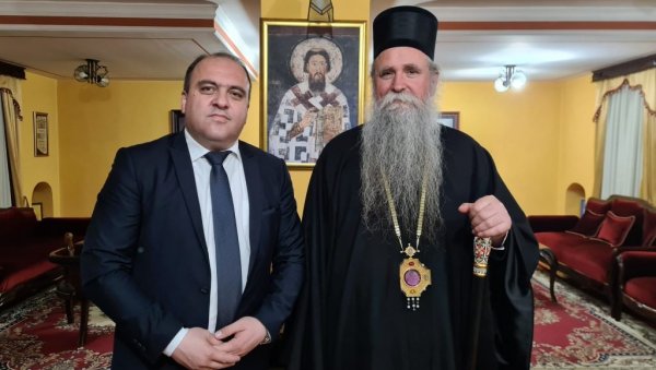 НА МНОГАЈА ЉЕТА! Тихомир Богавац честитао митрополиту Јоаникију НА МНОГАЈА ЉЕТА! Тихомир Богавац честитао митрополиту Јоаникију