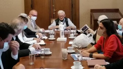 МАРКО КРАТОХВИЛ РАДИ СПОМЕНИК БРАНКУ ПЕШИЋУ: Погледајте како ће изгледати статуа легендарног градоначелника Београда (ФОТО) МАРКО КРАТОХВИЛ РАДИ СПОМЕНИК БРАНКУ ПЕШИЋУ: Погледајте како ће изгледати статуа легендарног градоначелника Београда (ФОТО)
