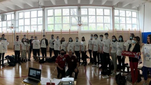 РАЗВОЈ НОВЕ ГЕНЕРАЦИЈЕ НАВИЈАЧА: Едукација ученика доноси дугорочно остварив ефекат у борби против хулиганизма РАЗВОЈ НОВЕ ГЕНЕРАЦИЈЕ НАВИЈАЧА: Едукација ученика доноси дугорочно остварив ефекат у борби против хулиганизма