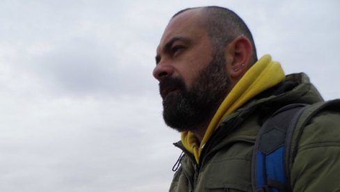 ЦРНИ ЛЕШИНАР ИЗ КОМШИЛУКА: Орнитолог из Пирота Иван Меденица снимио ретку врсту црног орла ЦРНИ ЛЕШИНАР ИЗ КОМШИЛУКА: Орнитолог из Пирота Иван Меденица снимио ретку врсту црног орла