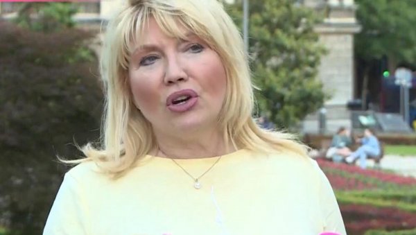СУЗАНА МАНЧИЋ НА РЕМОНТУ: Отишла на затезање коже руку, због негативних коментара се одлучила на овај позез СУЗАНА МАНЧИЋ НА РЕМОНТУ: Отишла на затезање коже руку, због негативних коментара се одлучила на овај позез
