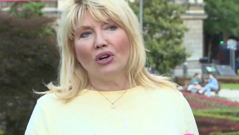 SUZANA MANČIĆ NA REMONTU: Otišla na zatezanje kože ruku, zbog negativnih komentara se odlučila na ovaj pozez SUZANA MANČIĆ NA REMONTU: Otišla na zatezanje kože ruku, zbog negativnih komentara se odlučila na ovaj pozez