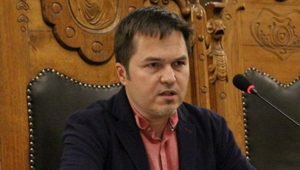 ЗАШТО ДРЖАВА НЕ ШТИТИ ЋИРИЛИЦУ: Латиницом до предцивилизацијске епохе ЗАШТО ДРЖАВА НЕ ШТИТИ ЋИРИЛИЦУ: Латиницом до предцивилизацијске епохе