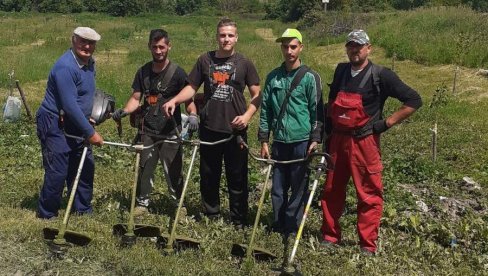 УМЕСТО ДЕПОНИЈЕ ПАРК: Марковчани уређују село УМЕСТО ДЕПОНИЈЕ ПАРК: Марковчани уређују село