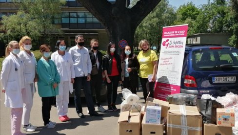 ПОСТЕЉИНА И СРЕДСТВА ЗА ХИГИЈЕНУ: У хуманитарној акцији скупљена опрема за дечје одељење Опште болнице у Суботици ПОСТЕЉИНА И СРЕДСТВА ЗА ХИГИЈЕНУ: У хуманитарној акцији скупљена опрема за дечје одељење Опште болнице у Суботици