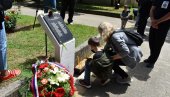 ПРОШЛО ЈЕ 22 ГОДИНЕ: У Кикинди обележена годишњица нато бомбардовања касарне ПРОШЛО ЈЕ 22 ГОДИНЕ: У Кикинди обележена годишњица нато бомбардовања касарне