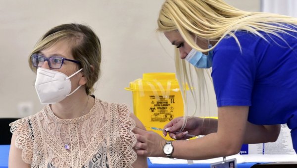ЛУТРИЈА ЗА ВАКЦИНИСАНЕ: Награде од 120 евра и тротинета до 230.000 евра и аутомобила ЛУТРИЈА ЗА ВАКЦИНИСАНЕ: Награде од 120 евра и тротинета до 230.000 евра и аутомобила