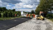 UREĐENJE PUTEVA: U Rekovcu asfaltiran parking ispred crkve Sveti Prorok Ilija UREĐENJE PUTEVA: U Rekovcu asfaltiran parking ispred crkve Sveti Prorok Ilija