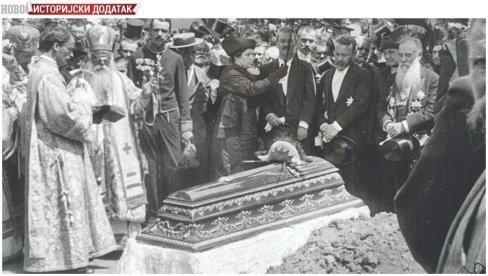 ИСТОРИЈСКИ ДОДАТАК - ПОЧИВА СА ГРУМЕНОМ ЗЕМЉЕ ИЗ РУСИЈЕ: Петар Врангел је желео да буде сахрањен у руској цркви у Београду ИСТОРИЈСКИ ДОДАТАК - ПОЧИВА СА ГРУМЕНОМ ЗЕМЉЕ ИЗ РУСИЈЕ: Петар Врангел је желео да буде сахрањен у руској цркви у Београду