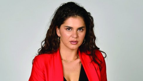 MILICA TOMAŠEVIĆ RASKINULA SA BRENINIM SINOM, PA NAŠLA NOVOG: Ovako izgleda, baš liči na Viktora, pogledajte samo fotku, isti su MILICA TOMAŠEVIĆ RASKINULA SA BRENINIM SINOM, PA NAŠLA NOVOG: Ovako izgleda, baš liči na Viktora, pogledajte samo fotku, isti su