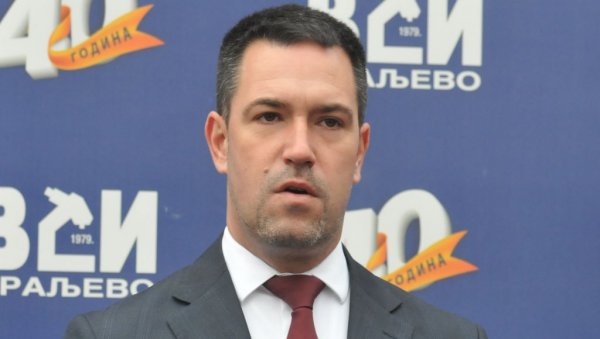 ПОТРЕБНА ХИТНА РЕАКЦИЈА: Градоначелник Краљева Предраг Терзић најоштрије осудио претње смрћу Александру Вучићу ПОТРЕБНА ХИТНА РЕАКЦИЈА: Градоначелник Краљева Предраг Терзић најоштрије осудио претње смрћу Александру Вучићу