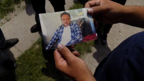 МУК У СЕЛУ КОД ЛОЗНИЦЕ: Потресна исповест оца настрадалог возача комбија МУК У СЕЛУ КОД ЛОЗНИЦЕ: Потресна исповест оца настрадалог возача комбија