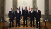 VUČIĆ NAKON SASTANKA SA PALMEROM I LAJČAKOM: Uskoro nastavak dijaloga sa Prištinom, verujem u kompromisno rešenje VUČIĆ NAKON SASTANKA SA PALMEROM I LAJČAKOM: Uskoro nastavak dijaloga sa Prištinom, verujem u kompromisno rešenje
