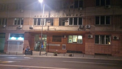 POLICIJA UŠLA U ZGRADU OPŠTINE PALILULA: Sve se pretresa nakon privođenja Aleksandra Jovičića POLICIJA UŠLA U ZGRADU OPŠTINE PALILULA: Sve se pretresa nakon privođenja Aleksandra Jovičića