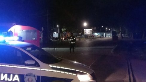 LETE GELERI NA SVE STRANE: DRAMATIČNA SITUACIJA U ČAČKU - Novosti kod fabrike Sloboda koja gori (FOTO/VIDEO) LETE GELERI NA SVE STRANE: DRAMATIČNA SITUACIJA U ČAČKU - Novosti kod fabrike Sloboda koja gori (FOTO/VIDEO)