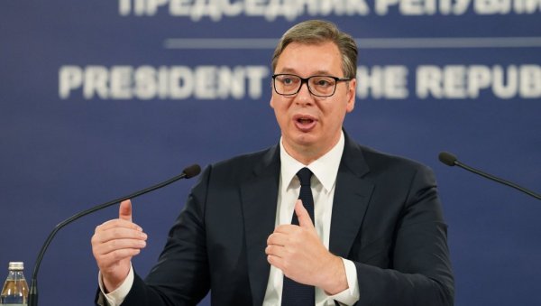 ВУЧИЋ СЕ ОБРАТИО ГРАЂАНИМА: Председник говорио о најактуелнијим темама - Важно је да верујемо у своју државу (ВИДЕО) ВУЧИЋ СЕ ОБРАТИО ГРАЂАНИМА: Председник говорио о најактуелнијим темама - Важно је да верујемо у своју државу (ВИДЕО)