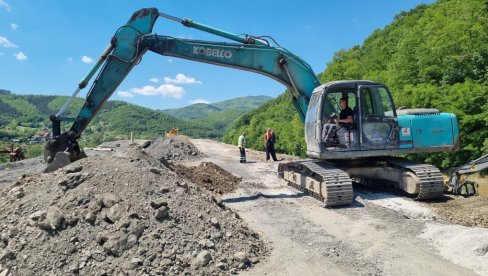 УКЛОЊЕНА ЕКОЛОШКА БОМБА СА ОБАЛЕ ЛИМА: Санација депоније Стањевине у завршној фази УКЛОЊЕНА ЕКОЛОШКА БОМБА СА ОБАЛЕ ЛИМА: Санација депоније Стањевине у завршној фази