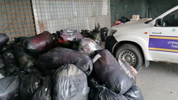 ОДУЗЕТА ВЕЛИКА КОЛИЧИНА ТЕКСТИЛА У БИХ: Непријављена роба вредна преко 115 хиљада евра ОДУЗЕТА ВЕЛИКА КОЛИЧИНА ТЕКСТИЛА У БИХ: Непријављена роба вредна преко 115 хиљада евра