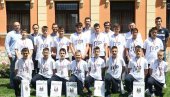 СВЕЧАНИ ПРИЈЕМ ЗА ОМЛАДИНЦЕ: Градоначелник Шапца примио младе рукометаше Металопластике СВЕЧАНИ ПРИЈЕМ ЗА ОМЛАДИНЦЕ: Градоначелник Шапца примио младе рукометаше Металопластике