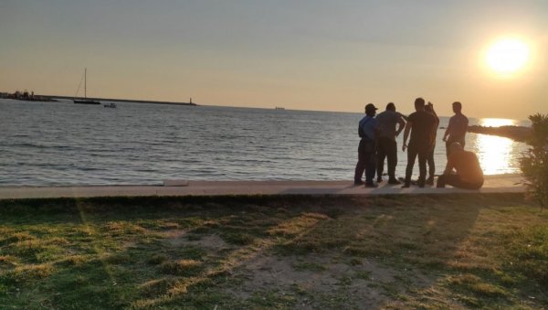 ПОЗНАТО КО СЕ УТОПИО У БАРУ: Након трагедије, огласила се полиција ПОЗНАТО КО СЕ УТОПИО У БАРУ: Након трагедије, огласила се полиција