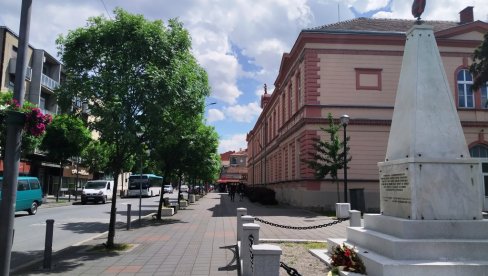 У БОЛНИЦИ У ЋУПРИЈИ ЈОШ САМО ПЕТ КОВИД-ПАЦИЈЕНАТА: Хоспитализовани на Инфективном одељењу, јуче само два прегледа У БОЛНИЦИ У ЋУПРИЈИ ЈОШ САМО ПЕТ КОВИД-ПАЦИЈЕНАТА: Хоспитализовани на Инфективном одељењу, јуче само два прегледа