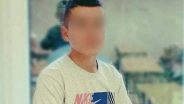 ЧУВАО СТОКУ КАДА ГА ЈЕ УБИО ГРОМ: Дечак трагично настрадао на Пештеру, погинуо на лицу места ЧУВАО СТОКУ КАДА ГА ЈЕ УБИО ГРОМ: Дечак трагично настрадао на Пештеру, погинуо на лицу места
