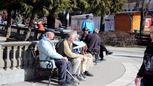 БАЊЕ ГРАТИС ЗА 15.500 ПЕНЗИОНЕРА: Завршен конкурс за бесплатан опоравак старих у лечилиштима у Србији БАЊЕ ГРАТИС ЗА 15.500 ПЕНЗИОНЕРА: Завршен конкурс за бесплатан опоравак старих у лечилиштима у Србији