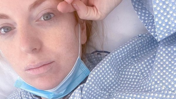 НАТАША ЈАЊИЋ ХИТНО ОПЕРИСАНА: Глумица се одмах огласила из болнице (ФОТО) НАТАША ЈАЊИЋ ХИТНО ОПЕРИСАНА: Глумица се одмах огласила из болнице (ФОТО)