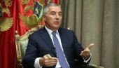 СРАМАН НАСТУП ЗА ПРИШТИНСКЕ МЕДИЈЕ: Мило гура Косово у НАТО, напао Вучића и СПЦ СРАМАН НАСТУП ЗА ПРИШТИНСКЕ МЕДИЈЕ: Мило гура Косово у НАТО, напао Вучића и СПЦ