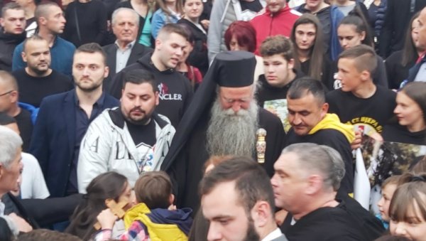 ЈАКЕ РЕЧИ МИТРОПОЛИТА ЈОАНИКИЈА У НИКШИЋУ: Тугу смо делили када су одлазили највећи из нашег рода (ФОТО/ВИДЕО) ЈАКЕ РЕЧИ МИТРОПОЛИТА ЈОАНИКИЈА У НИКШИЋУ: Тугу смо делили када су одлазили највећи из нашег рода (ФОТО/ВИДЕО)