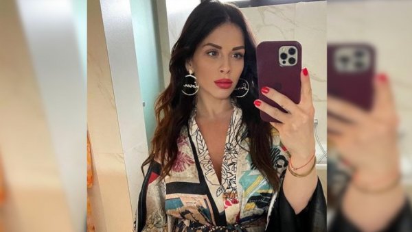 ЈАКО ЈЕ ТЕШКО: Ана Севић открила у каквом је односу са Дарком Лазићем ЈАКО ЈЕ ТЕШКО: Ана Севић открила у каквом је односу са Дарком Лазићем
